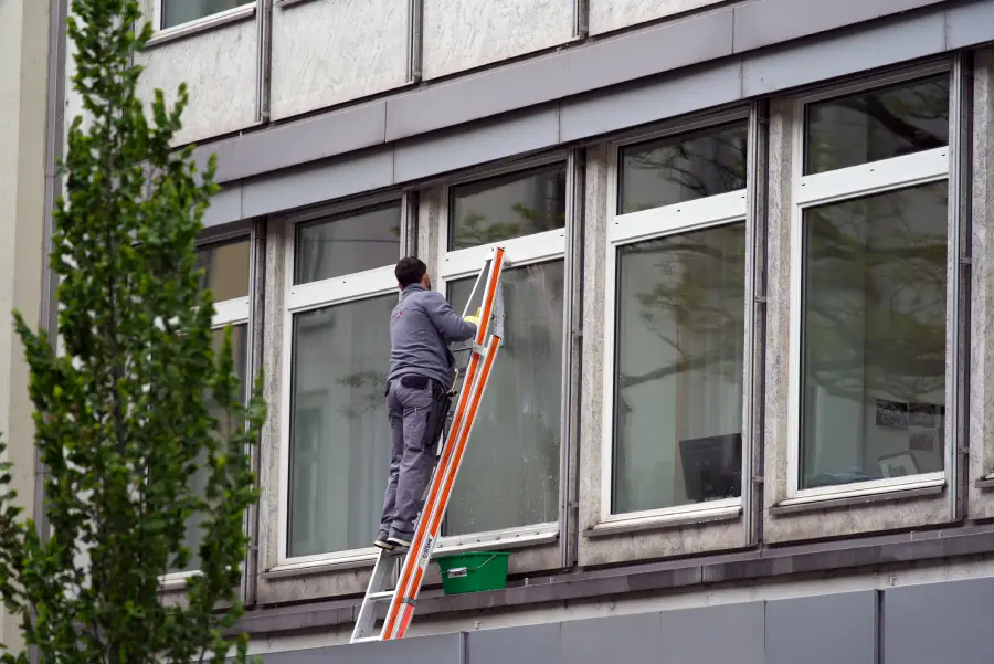 How Weather Affects The Need For Window Cleaning in Santa Monica, CA How Weather Affects The Need For Window Cleaning in Santa Monica, CA